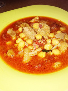Una foto de Callos con garbanzos