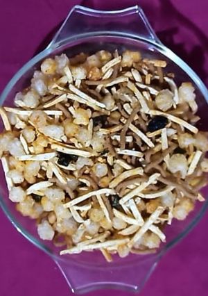 ફરાળી ચેવડો (frali chevdo recipe in gujarati) રેસીપી મુખ્ય ફોટો