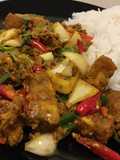 หมูกรอบผัดผงกะหรี่