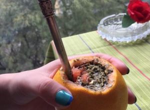 Una foto de Mate en pomelo
