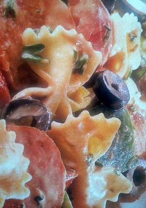 A picture of Italian Pasta Salad with A Tomato Dressing.