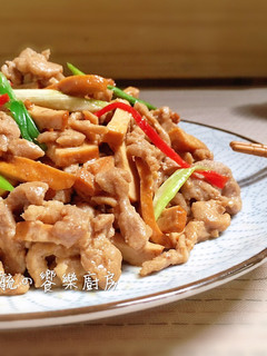 豆干炒肉絲 的食譜成品照片
