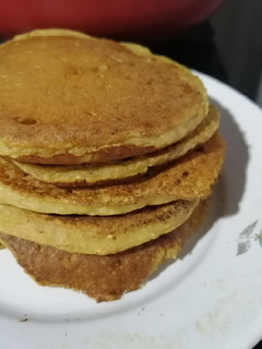 Una foto de Mini hot cake de avena y manzana