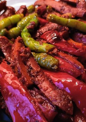 A picture of Sausage fajita.