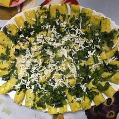 A picture of Minty paneer khandvi.