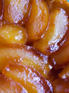 Una foto de Torta de manzana invertida