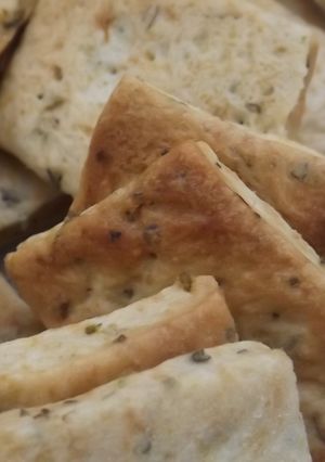 Una foto de Galletitas de copetín: orégano y sésamo