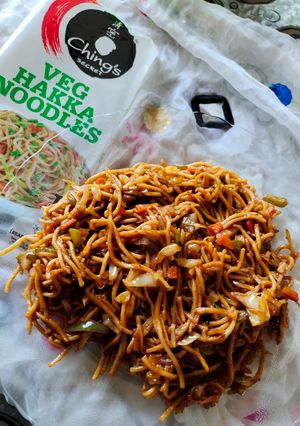 A picture of Vegetable Hakka Noodles.
