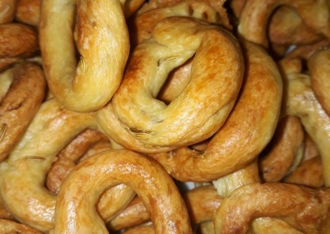 Ricetta Taralli pugliesi al finocchietto di Vincenza - Cookpad Ricetta Taralli pugliesi al finocchietto di Vincenza - Cookpad