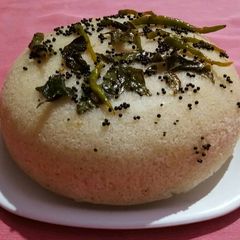A picture of Without oil suji dhokla.