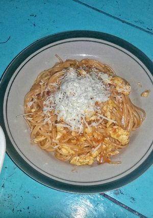 Foto resep Spaghetti telur orak arik pedas ala anak kos 😉