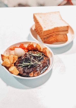 Hình của món Beef Steak bằng Lõi Vai bò Mỹ.