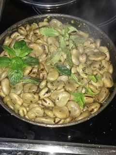 Una foto de Habas a la menta