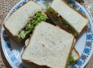 Gambar Sandwich Tuna & Avacado