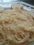 Espaguettis con queso parmesano