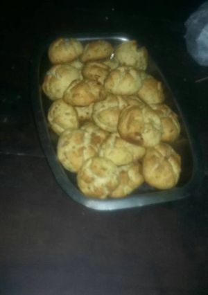 Una foto de Pan con chicharrón y cebolla