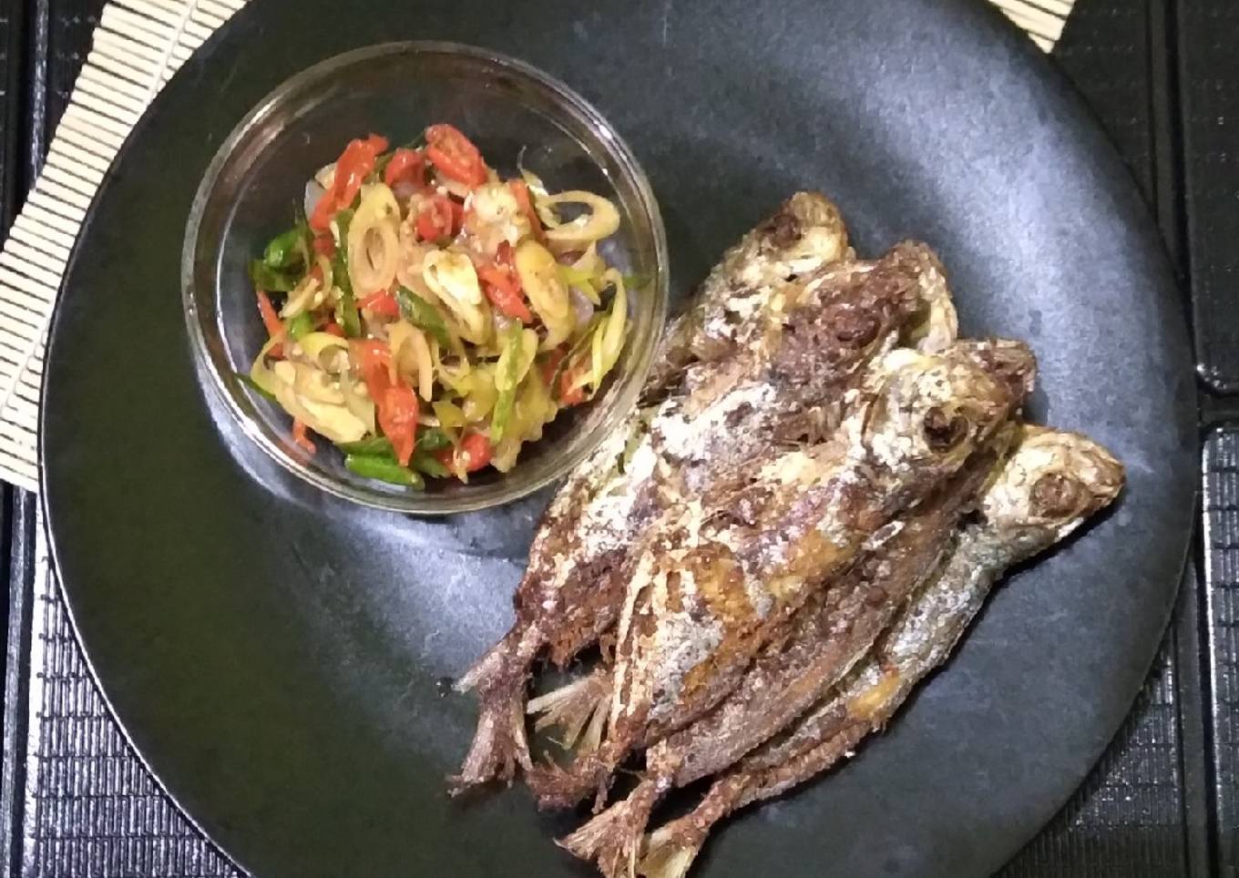 Ikan Selar Goreng Sambal Matah