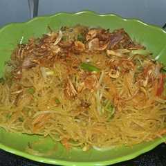 รูปของ Bihun goreng sederhana 🍝