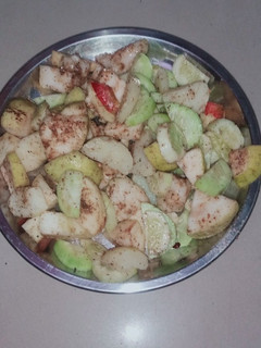 फलाहारी फ्रूट चाट(falahaari fruit chaat recipe in hindi) रेसिपी मुख्य फोटो