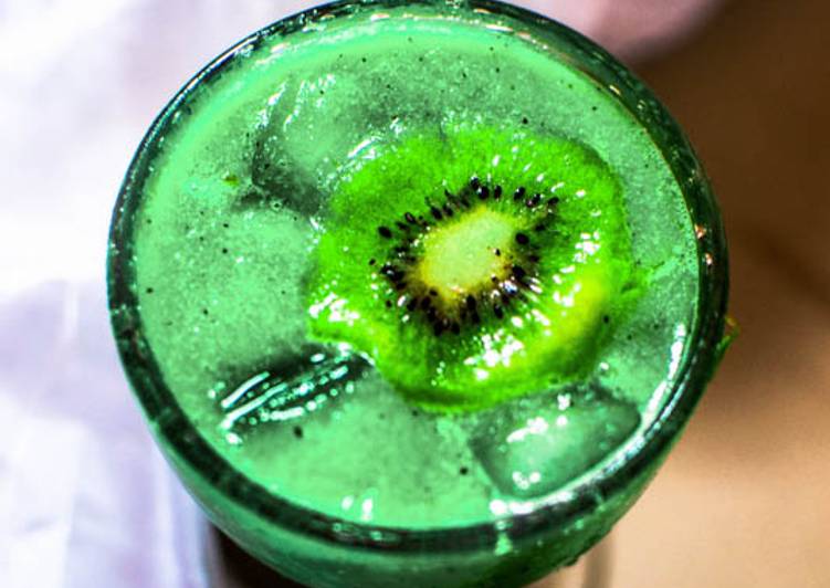 How to Make Super Quick Homemade Kiwi, Green Mango, Cucumber Cooler