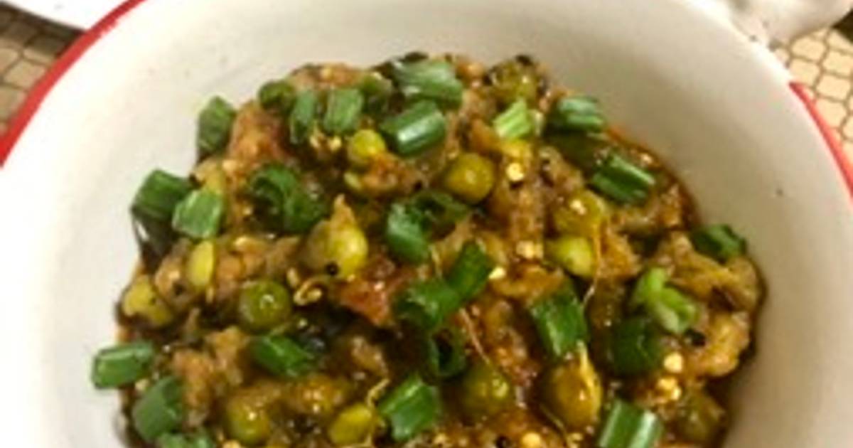 Baingan bharta with green peas Recipe by Nandinee Parag Jambhulkar