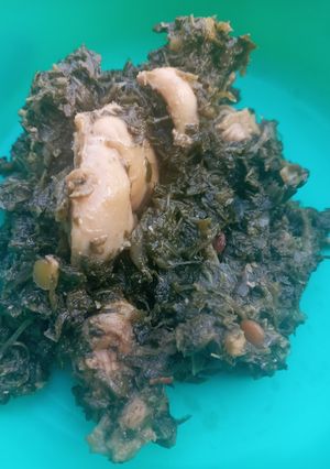 A picture of Chicken and spinach.