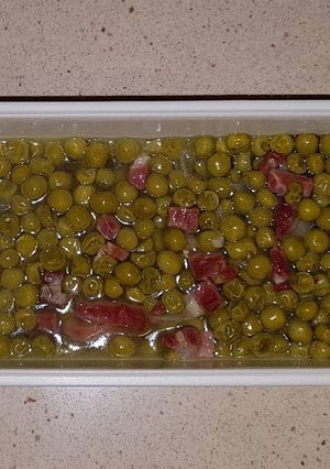 Una foto de Guisantes con jamón
