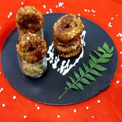 A picture of Potato Sago Vada with Raw mango chutney.
