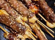 Une photo de marinade boeuf