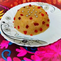 A picture of Apple- cinnamon sooji halwa.