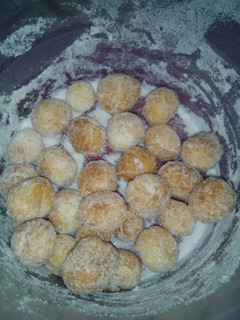 Foto resep Donat mini bedakan 😅