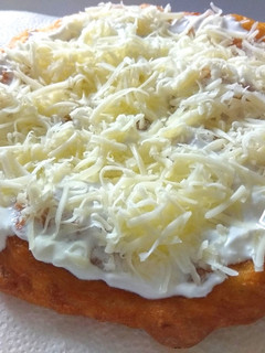 Burgonyás lángos recept fotója
