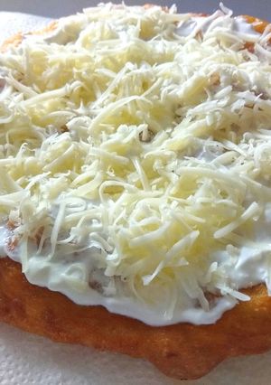 Burgonyás lángos recept fotója