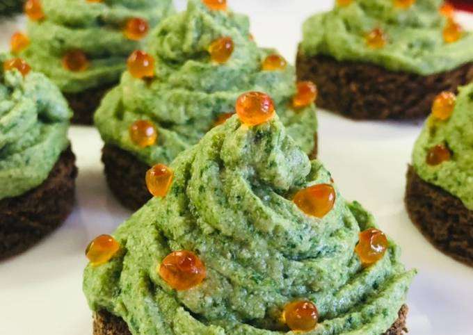 Закуска «Ёлочка» с яично-шпинатным паштетом