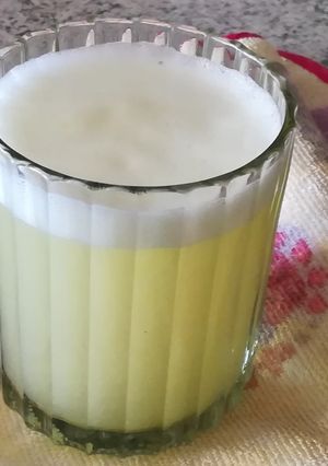 Una foto de Batido Saludable de Piña, Celery y Limón