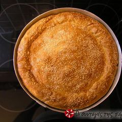 A picture of Kreatotourta (meat pie) from Chania.