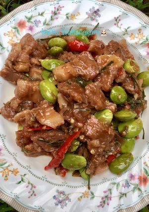 รูปของ “หมูสามชั้นผัดสะตอ”
