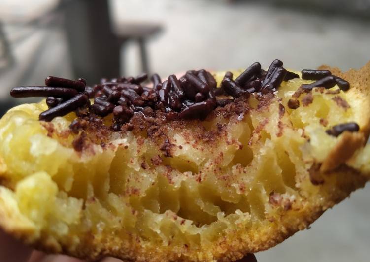 Bahan Terang bulan / martabak manis mini | Cara Mengolah Terang bulan / martabak manis mini Yang Enak Dan Mudah