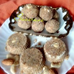 A picture of Mixed Dal Ladoo.