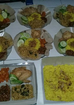 Foto resep Nasi Kuning Komplit Untuk Ulang Tahun Endesss