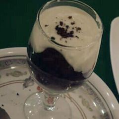 A picture of Oreo shot for kids.