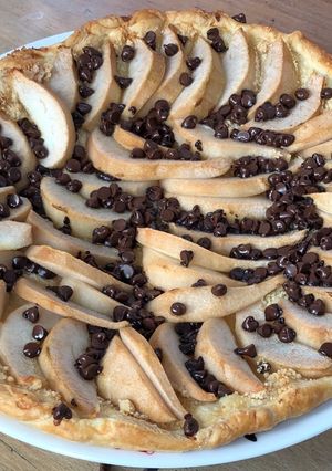 Une photo de Tarte fine aux poires et chocolat