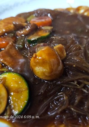 Una foto de Chop Suey de pollo y verduras