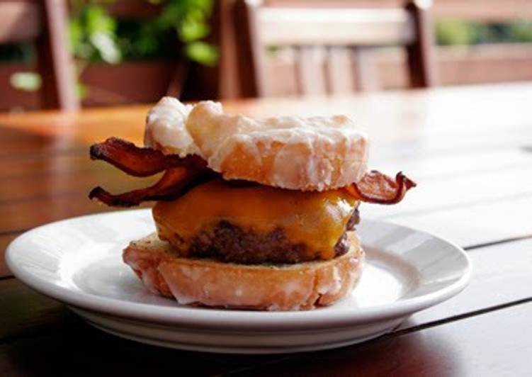 Easiest Way to Prepare Favorite Bacon Doughnut Cheeseburger