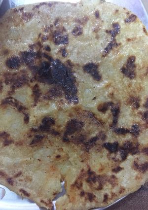 A picture of Aaloo paratha.