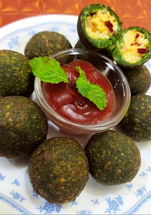 પાલક પનીર ચીઝ બોલ(Palak paneer cheese ball Recipe in Gujarati) રેસીપી મુખ્ય ફોટો