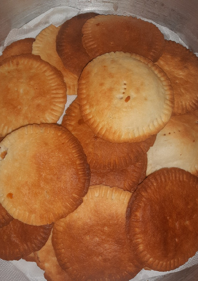 Una foto de Coyotas de piloncillo y dulce de leche