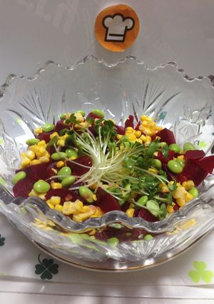 Una foto de Ensalada de beterraga y choclo!!