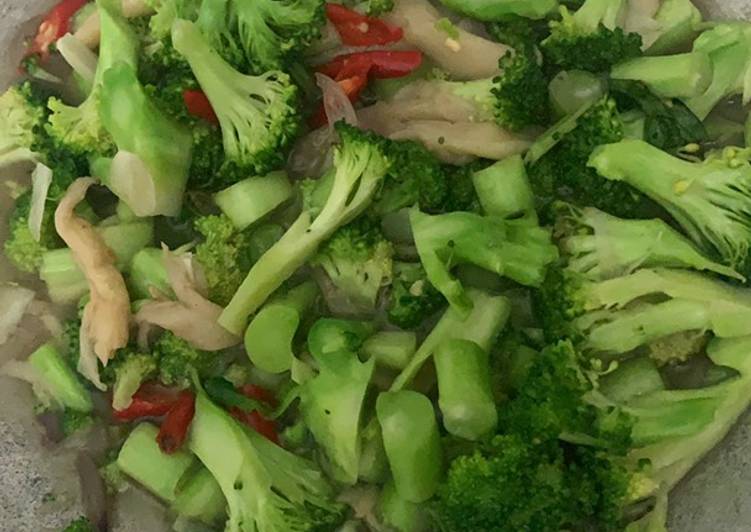 Bagaimana Menyiapkan Tumis brokoli jamur tiram enak pake banget, Sempurna