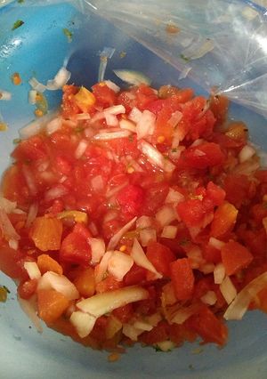 A picture of 3 ingredients Salsa.